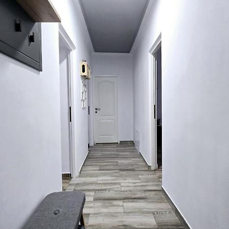 Apartament 3 Camere Hd Hunedoara Buitenkant foto