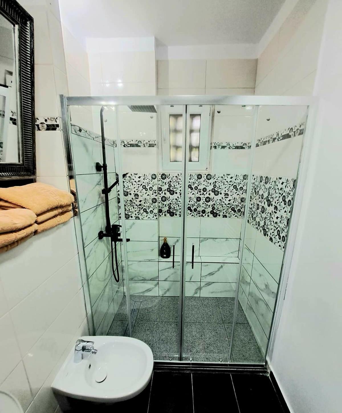 Apartament 3 Camere Hd Hunedoara Buitenkant foto