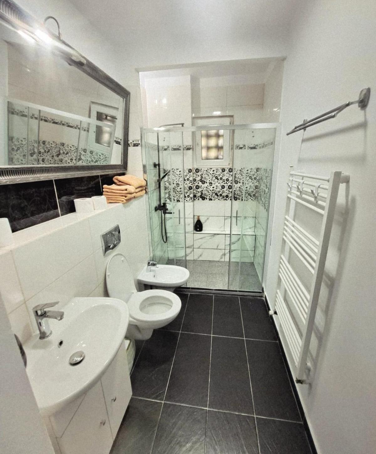Apartament 3 Camere Hd Hunedoara Buitenkant foto