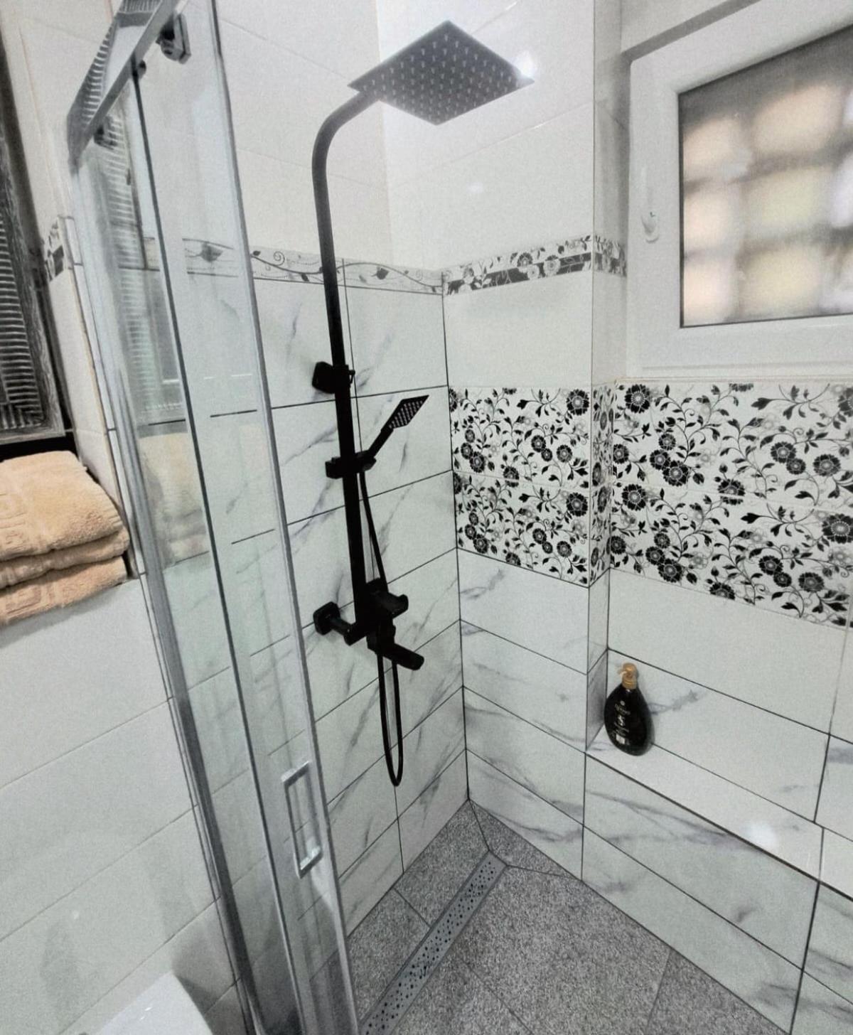 Apartament 3 Camere Hd Hunedoara Buitenkant foto